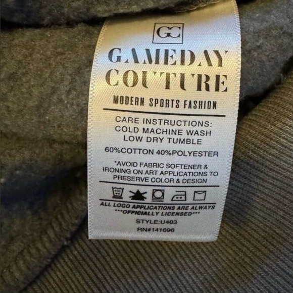 NFL Team Apparel Kansas City Chiefs Sweatshirt Women’s Size Small - Picture 8 of 8